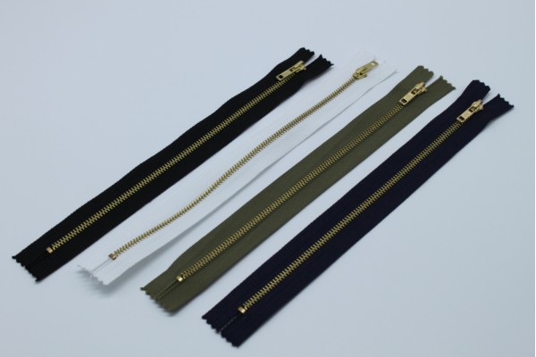 Metal Zip - Closed End, Brass, Single Slider, 18 cm (7") long